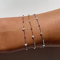 Perla Dainty Bracelet