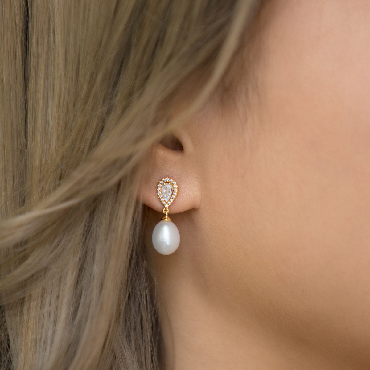 Freshwater Pearl Drop Earrings