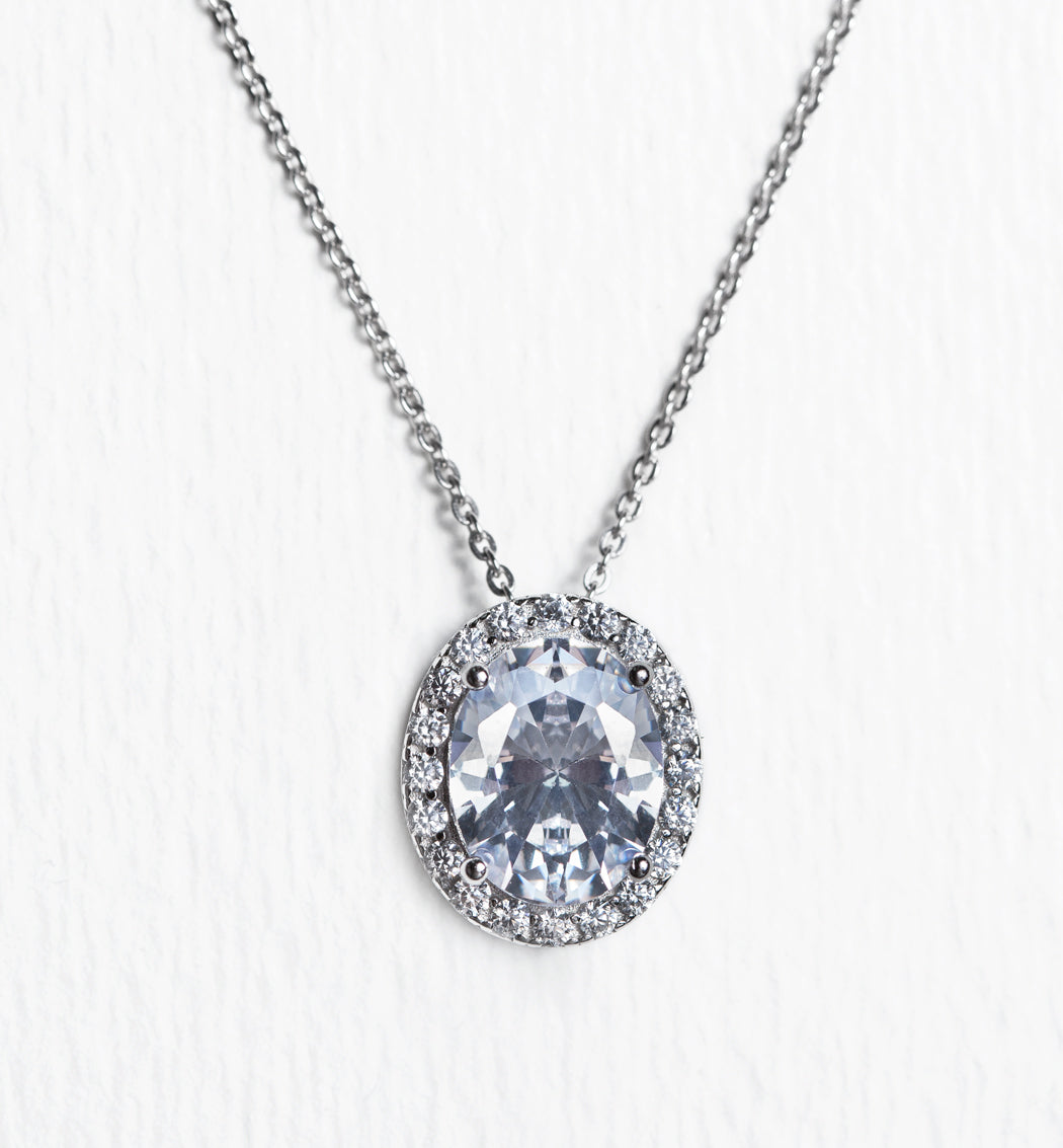 Ovali Halo Pendant Necklace - Amy O. Bridal