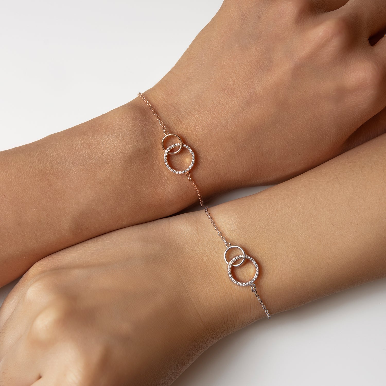 Interlocking Circle Bracelet