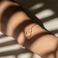 Classic Interlocking Circle Bracelet