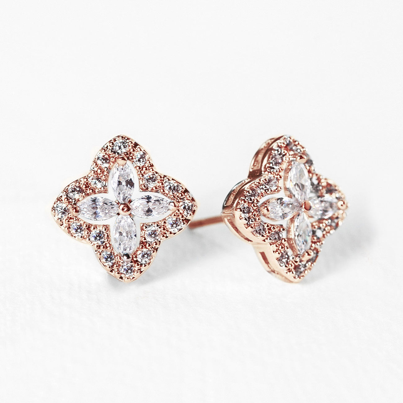 Arpel Floral Stud Earrings