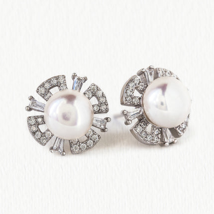 Deco Pearl Stud Earrings