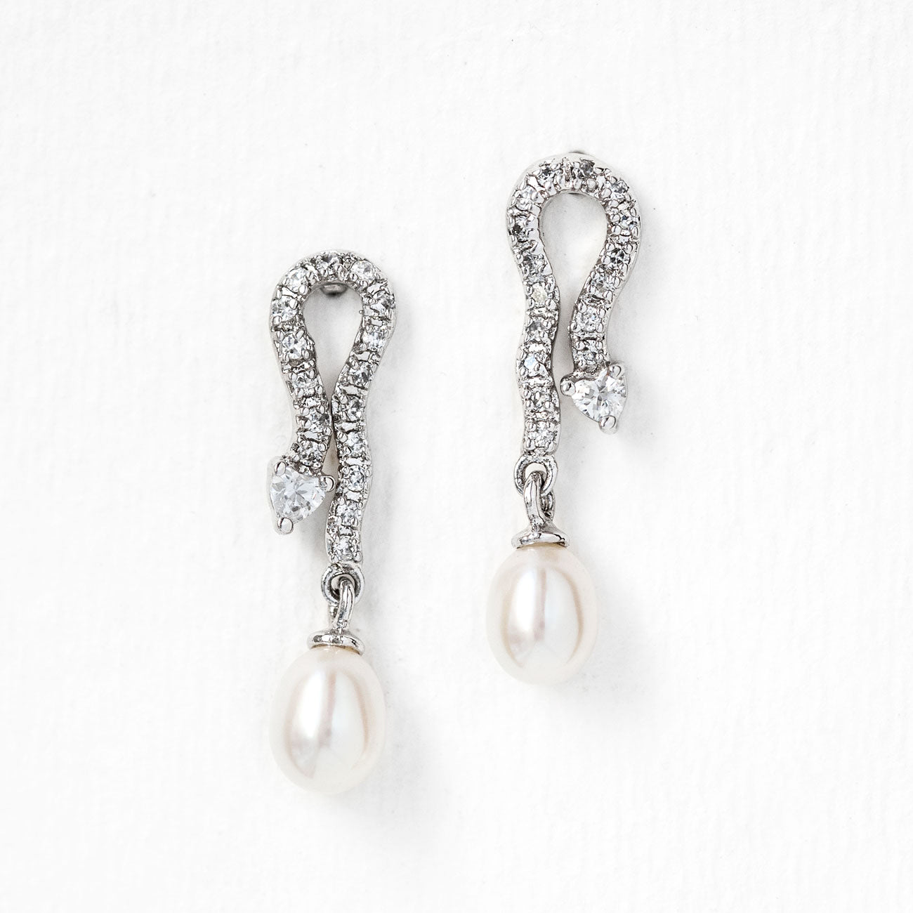 Jolie Vintage Pearl Earrings
