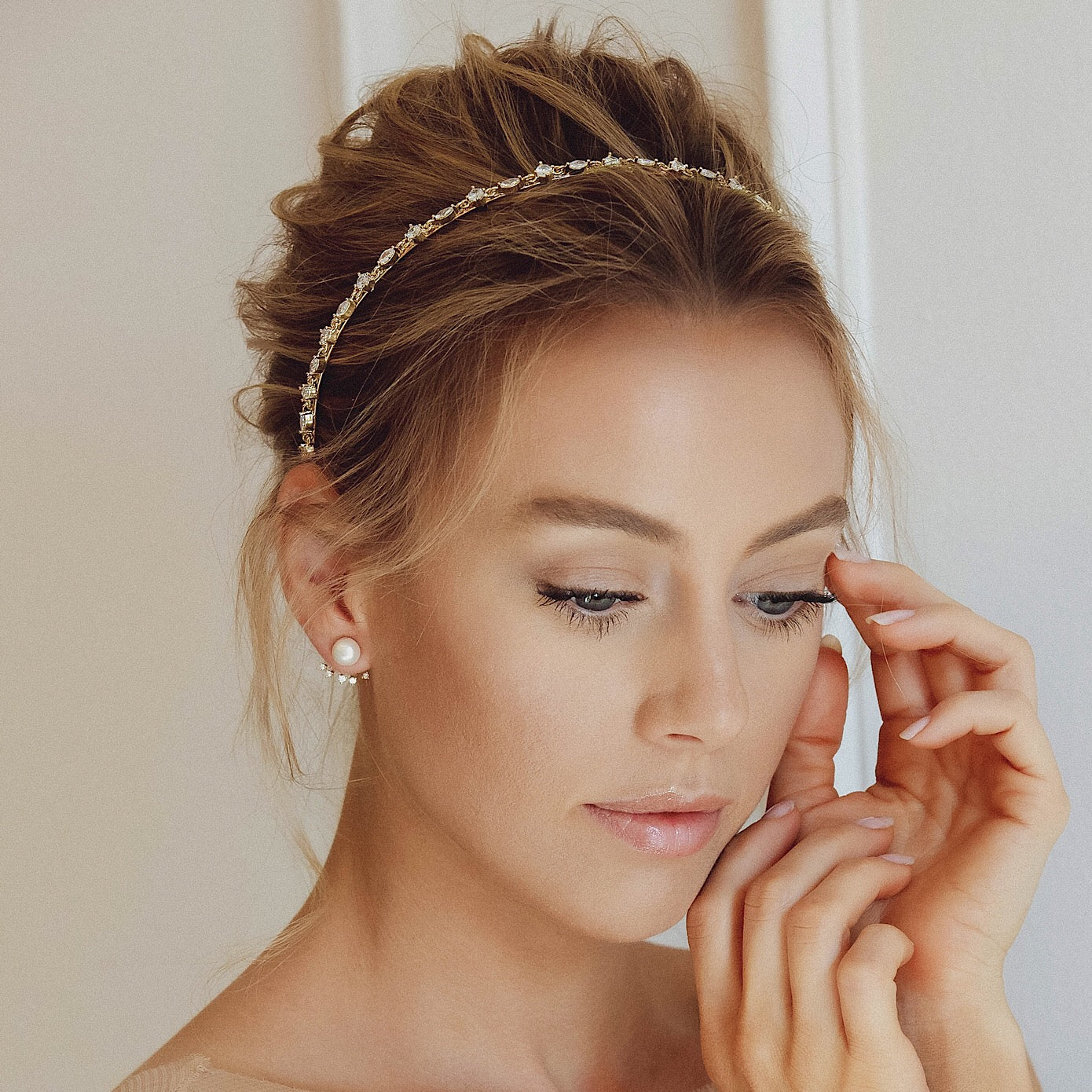 Elegant Minimal Crystal Headband, Bridal Hair piece Wedding 